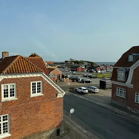Stort Ved Havnen I Centrum Villa