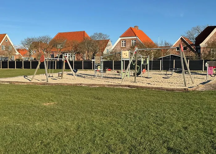 Stort Ved Havnen I Centrum Villa *