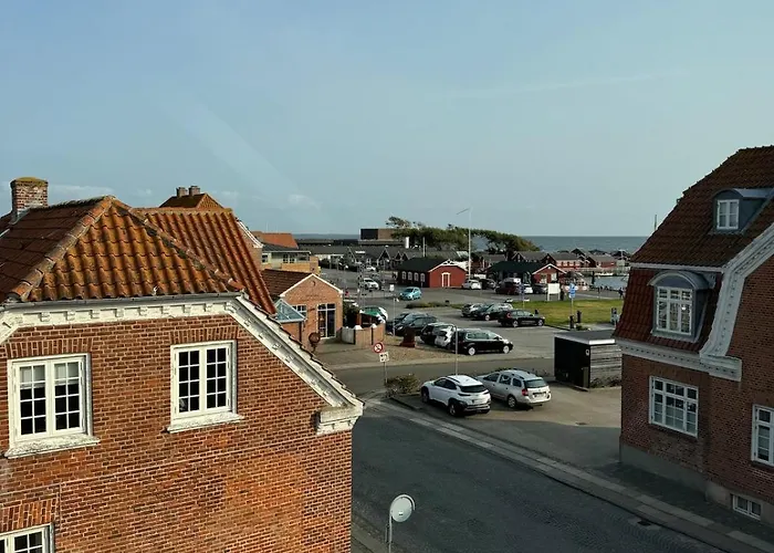 Stort Ved Havnen I Centrum Villa